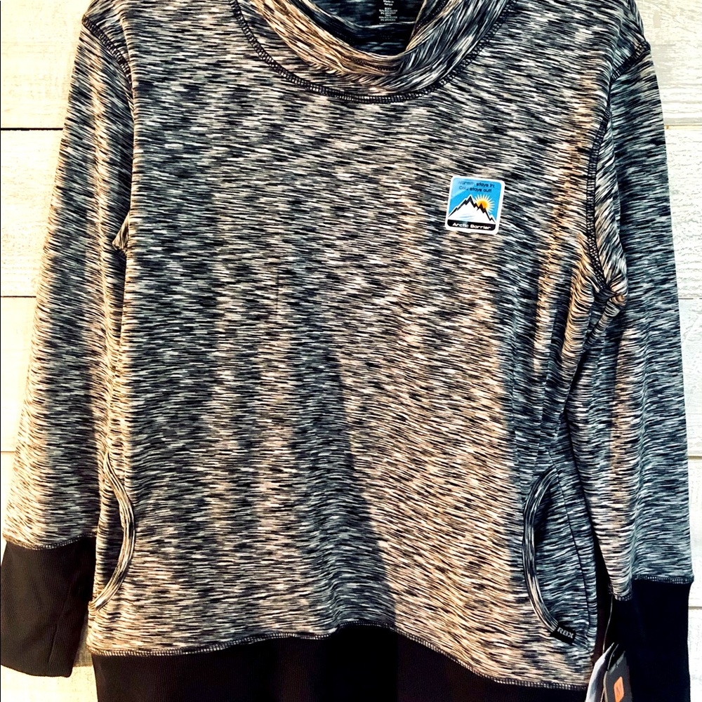 Woman’s pullover wicking activewear size medium